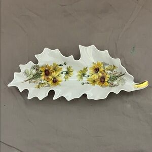 Mitterteich Bavaria Germany porcelain leaf dish in the Susan pattern.